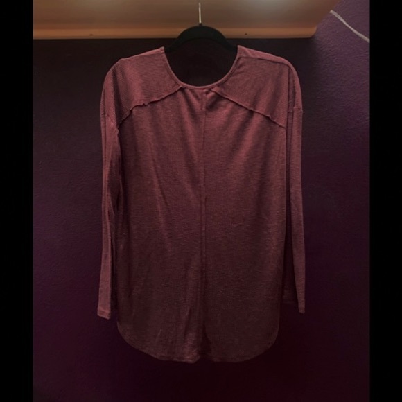 Lightweight, Comfy Sweater Like Top - Picture 4 of 7